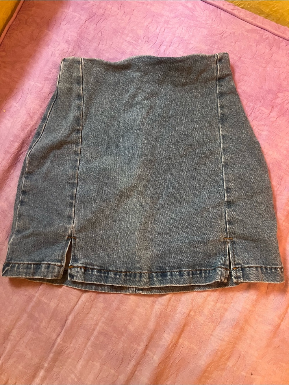 Classic High-Waist Denim Mini Skirt - Light Blue Wash